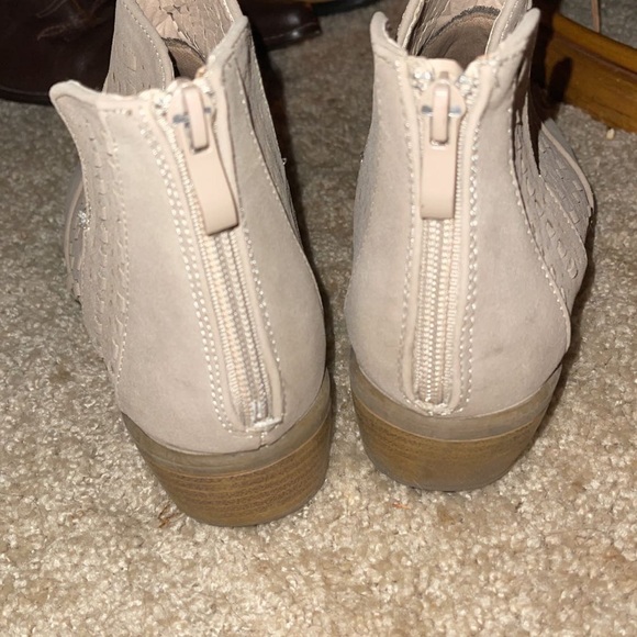 ankle boots - Picture 3 of 6